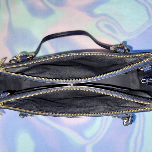 Coach Christie Carryall - Picture 8 of 8